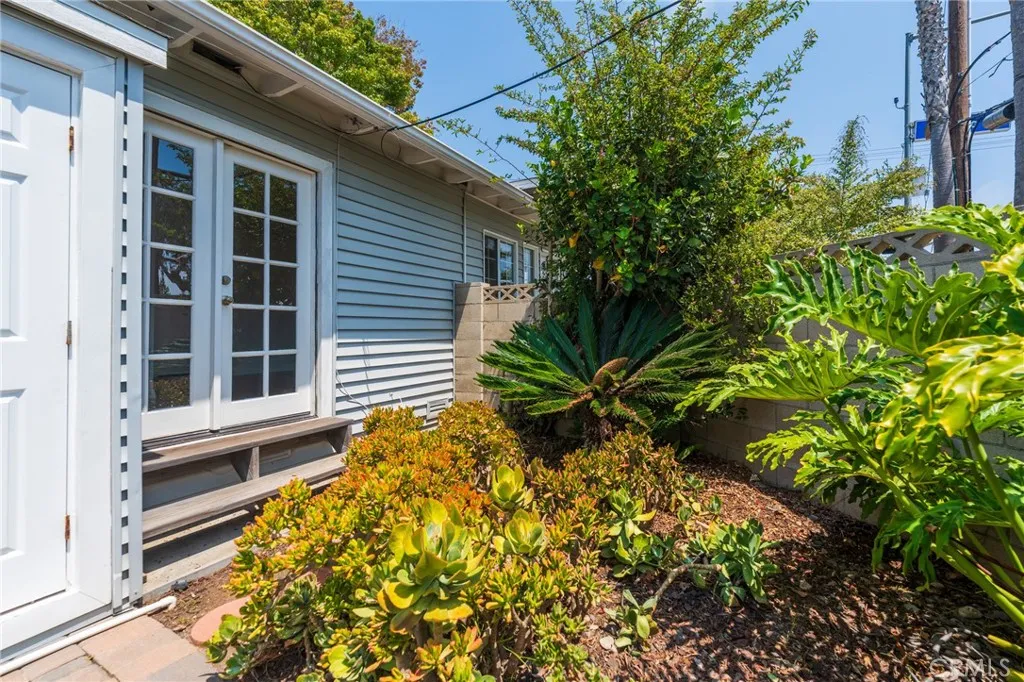 1701 Lake Street, Huntington Beach, California 92648 home-pic-10